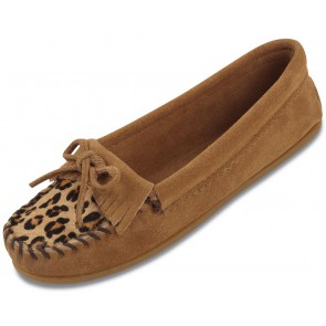 Minnetonka - Women's Leopard Kilty Suede Taupe